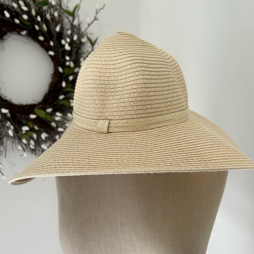 Garden or sun hat